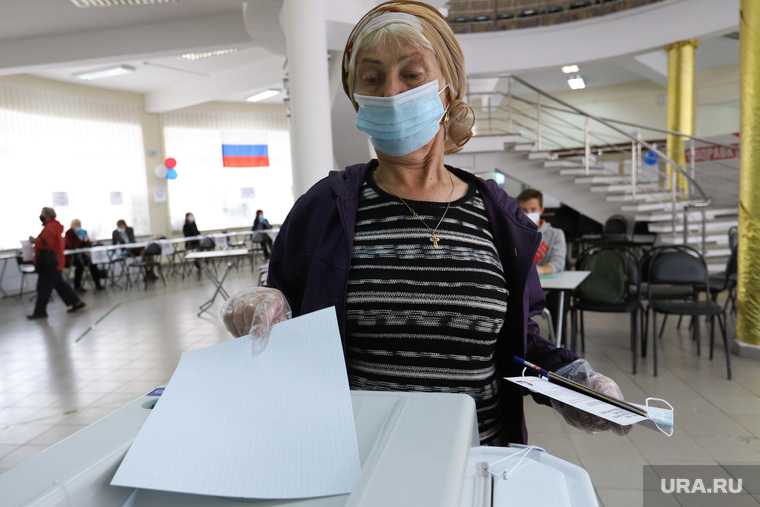 Избирательный участок по общероссийскому голосованию по поправкам в Конституцию РФ. Курган