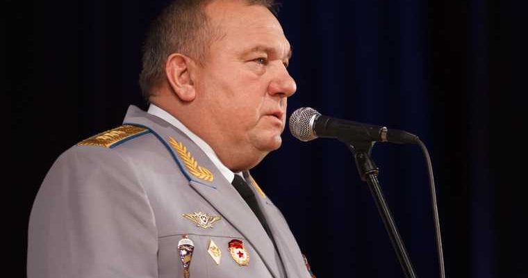 К новому мэру Екатеринбурга приехал статусный генерал. Фото