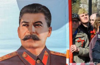 Невзоров раскрыл детали вывоза Сталина из Мавзолея